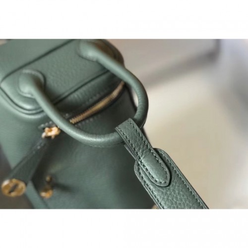 Mini Lindy Vert Amande 💫 Clemence leather 💯 handmade 🙌🏻  #PersonalShopping #PersonalShopper #LuxuryConcierge #PersonalConcierge